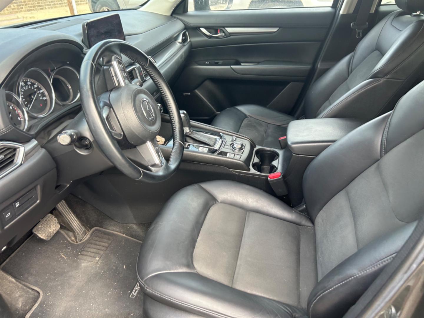2017 Grey Mazda CX-5 (JM3KFACL8H0) , located at 1687 Business 35 S, New Braunfels, TX, 78130, (830) 625-7159, 29.655487, -98.051491 - Photo#5